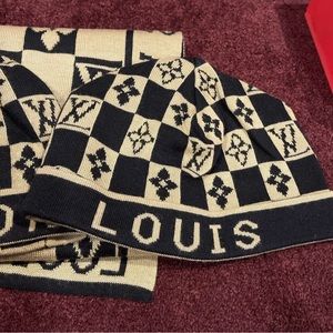 NWOT Brand 🆕 Louis Vuitton Skull Cap 🖤🤎
